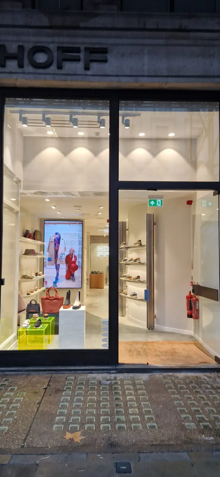 HOFF, London - retail project by JPS Services